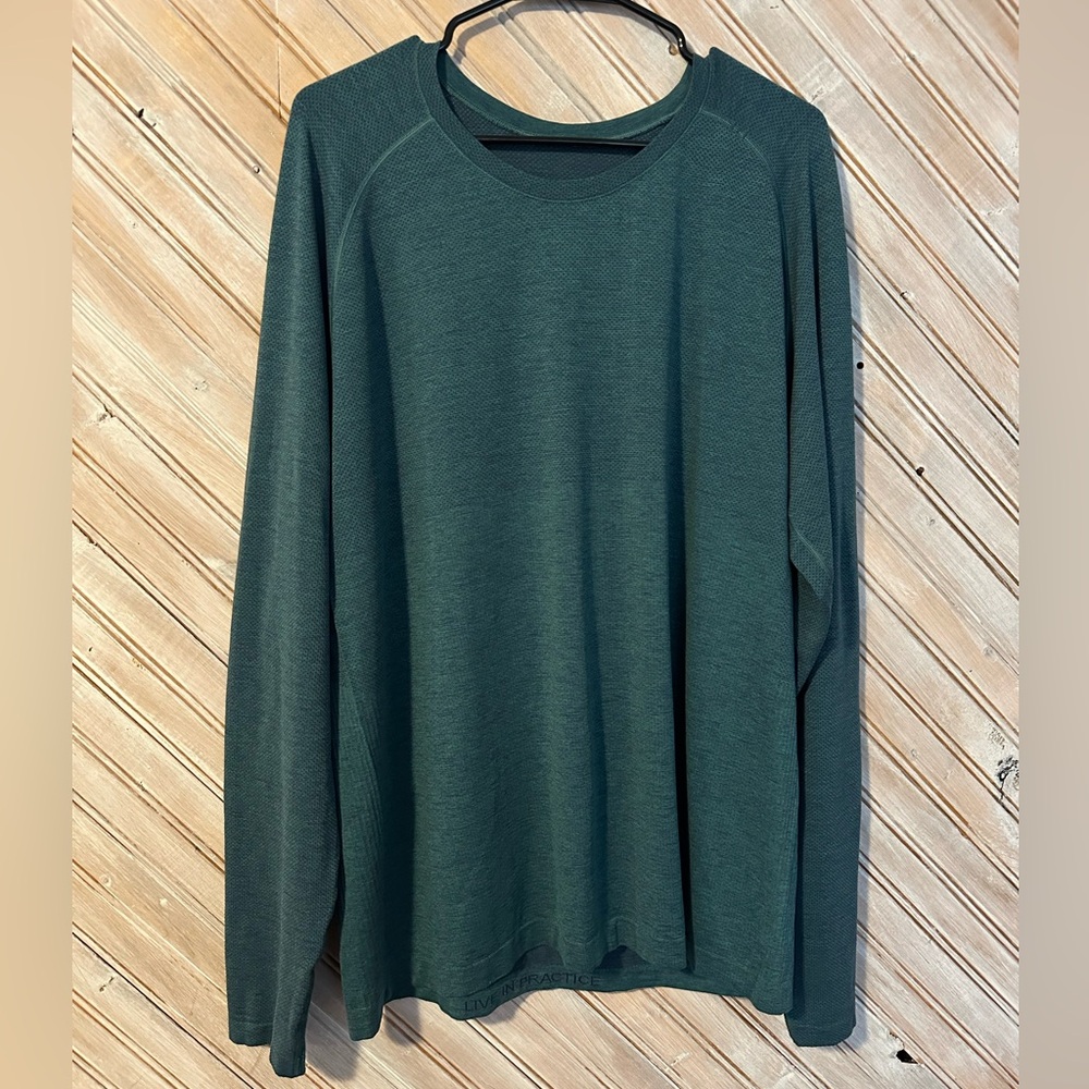 lululemon athletica Teal Men’s Athletic Long Sleeve Workout Top